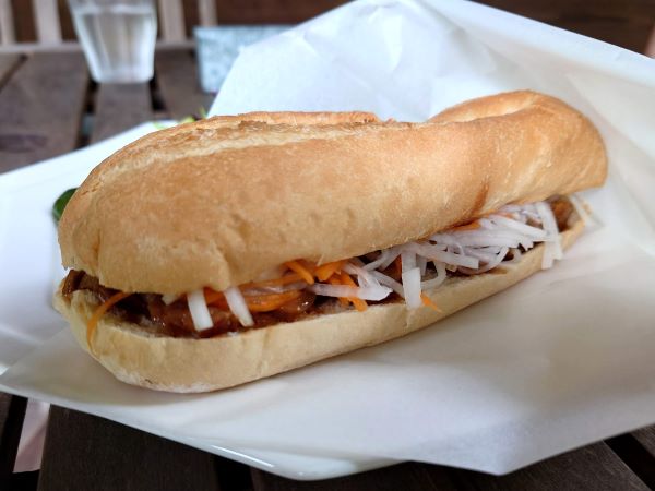 「バインミー」とはベトナム風のサンドイッチのこと