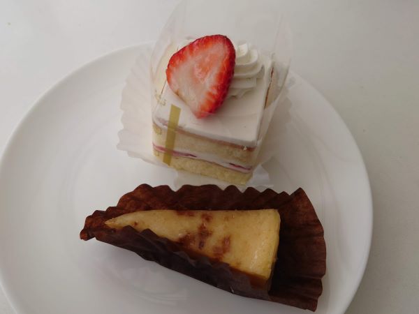 「ショートケーキ」と「長野チーズケーキ」